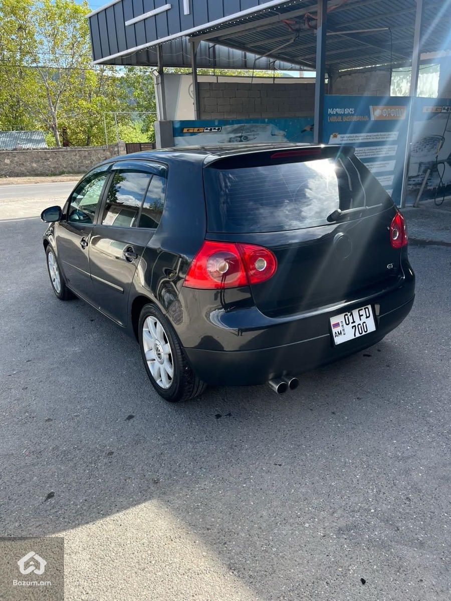 Volkswagen Golf 2004 - image 2