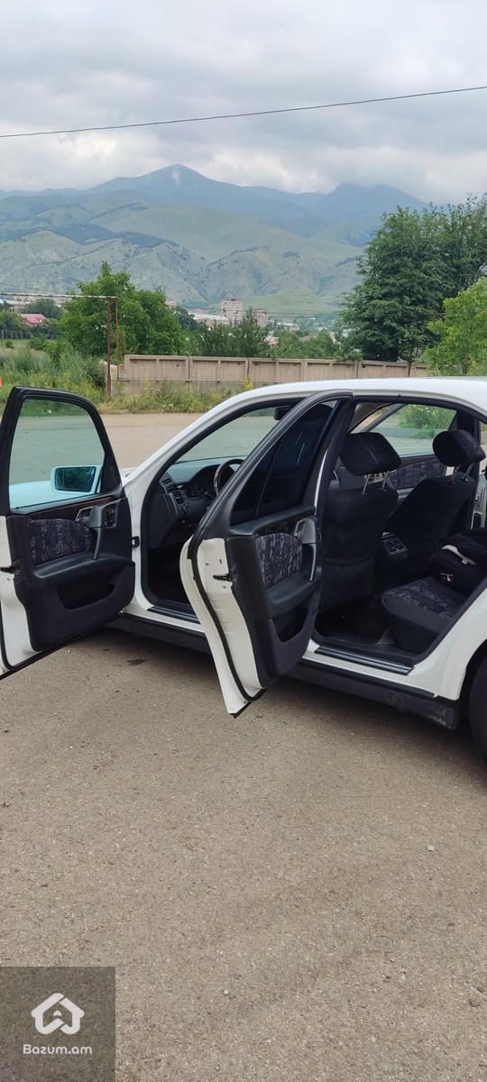 Mercedes-Benz E-Class W210 - image 29