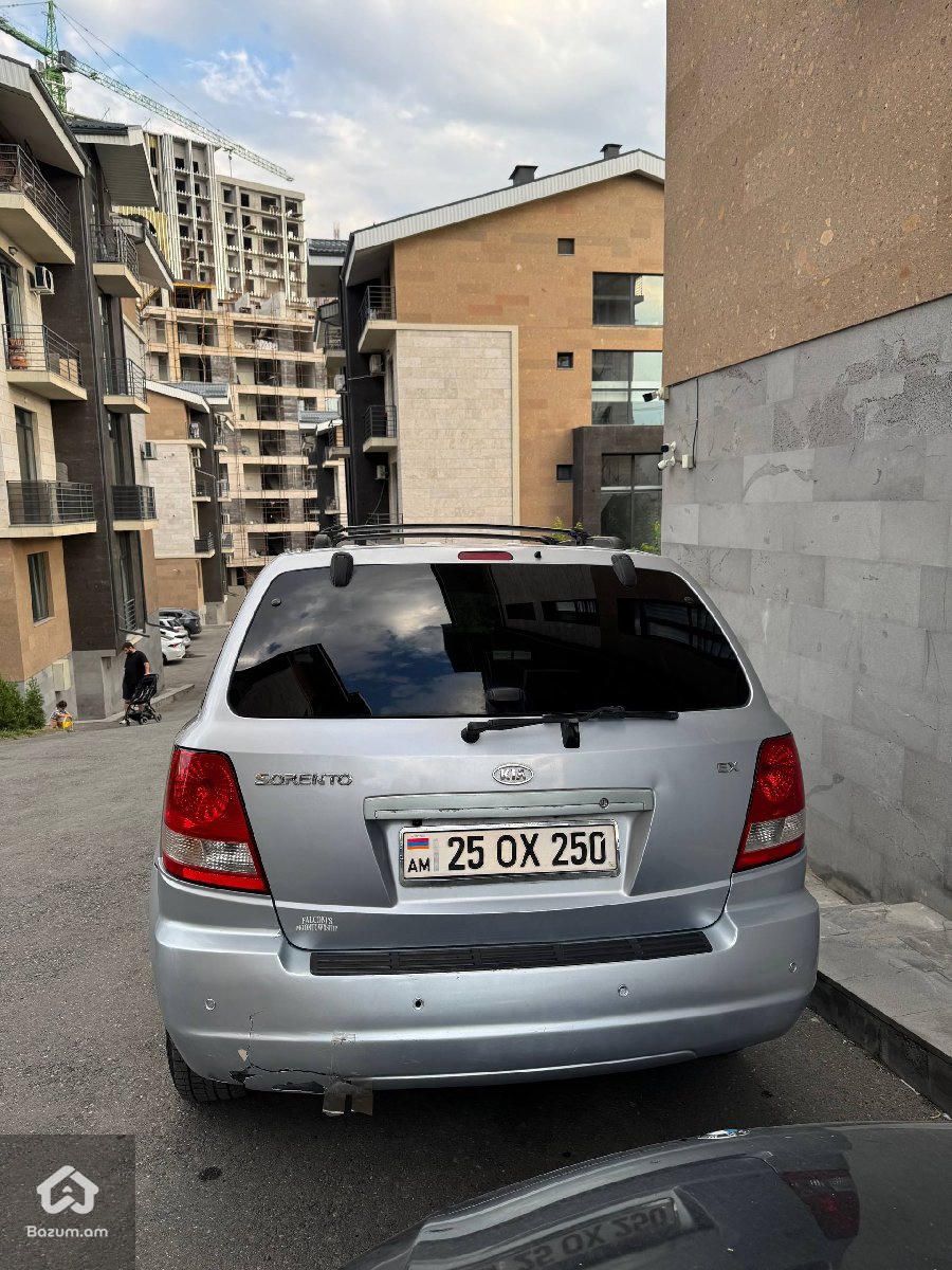 Kia Sorento - image 12