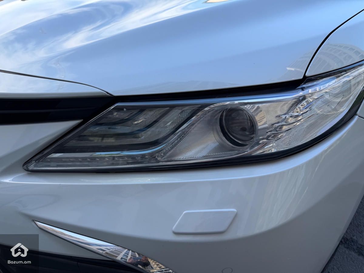 Toyota Camry 2021 - image 15