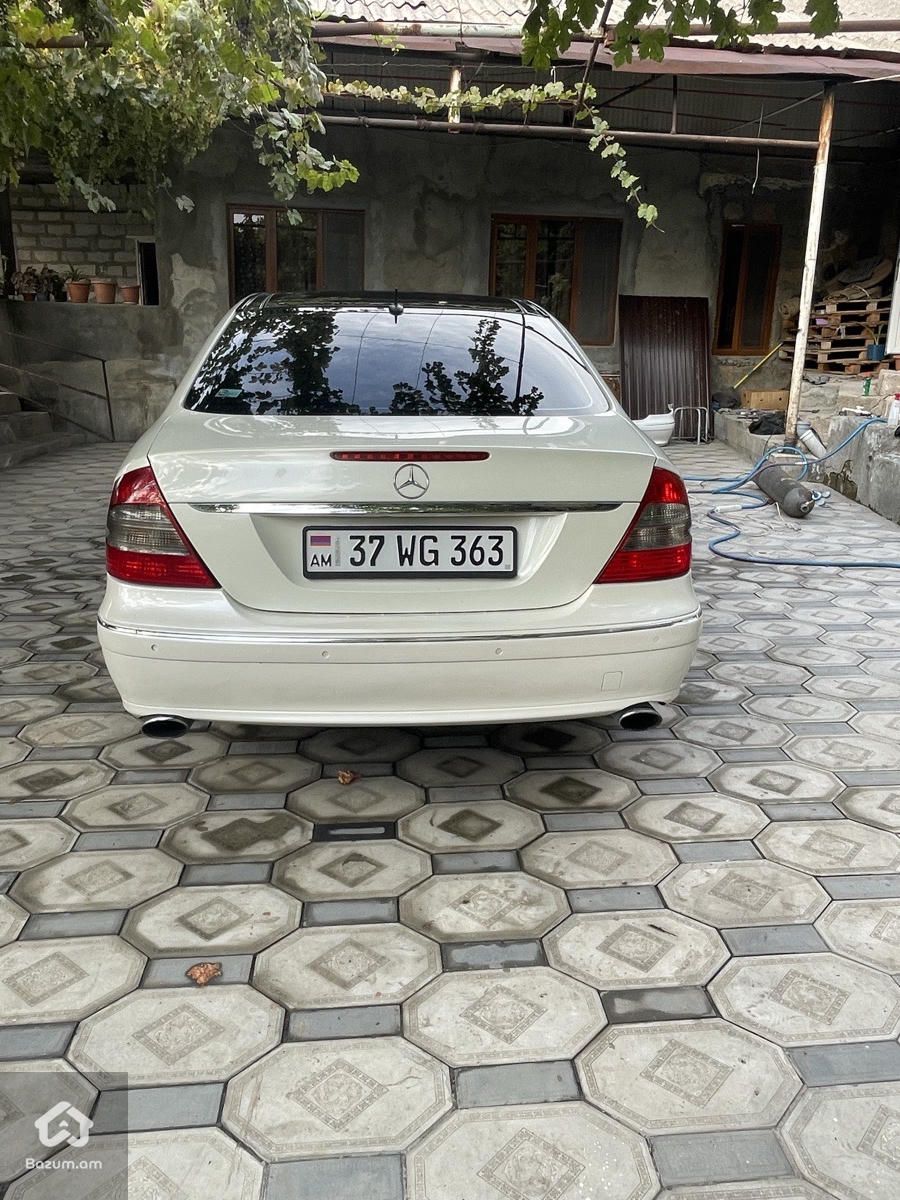 Mercedes-Benz E 320 2002 - image 13