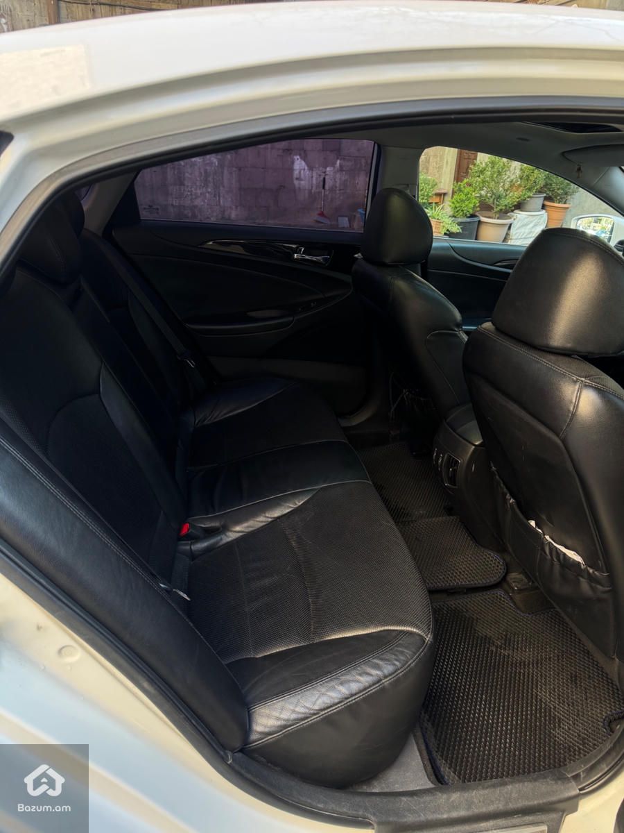 Hyundai Sonata - image 4