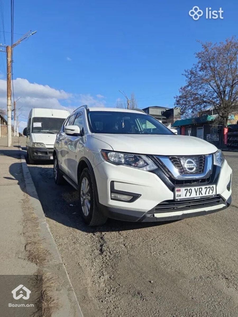 Nissan Rogue - image 3