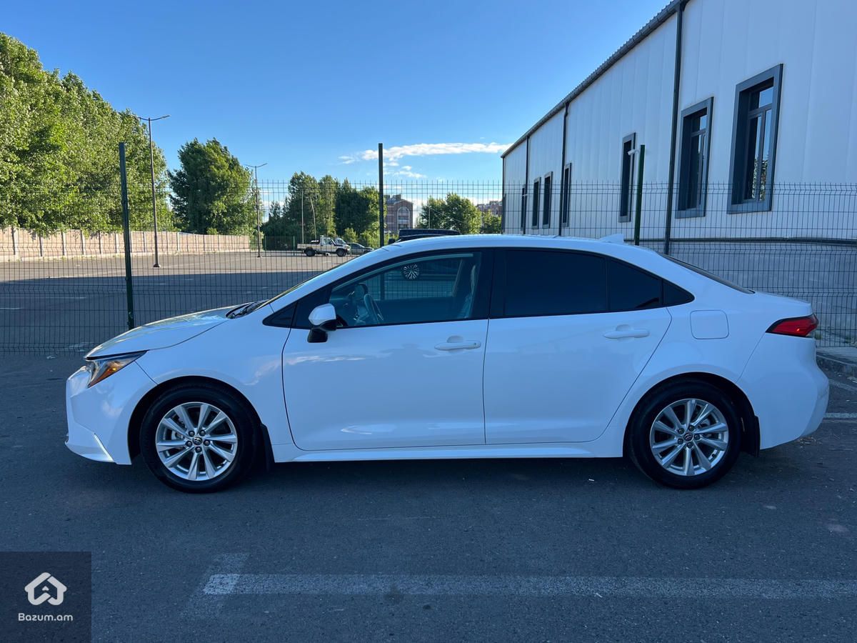 Toyota Corolla LE Premium - image 5