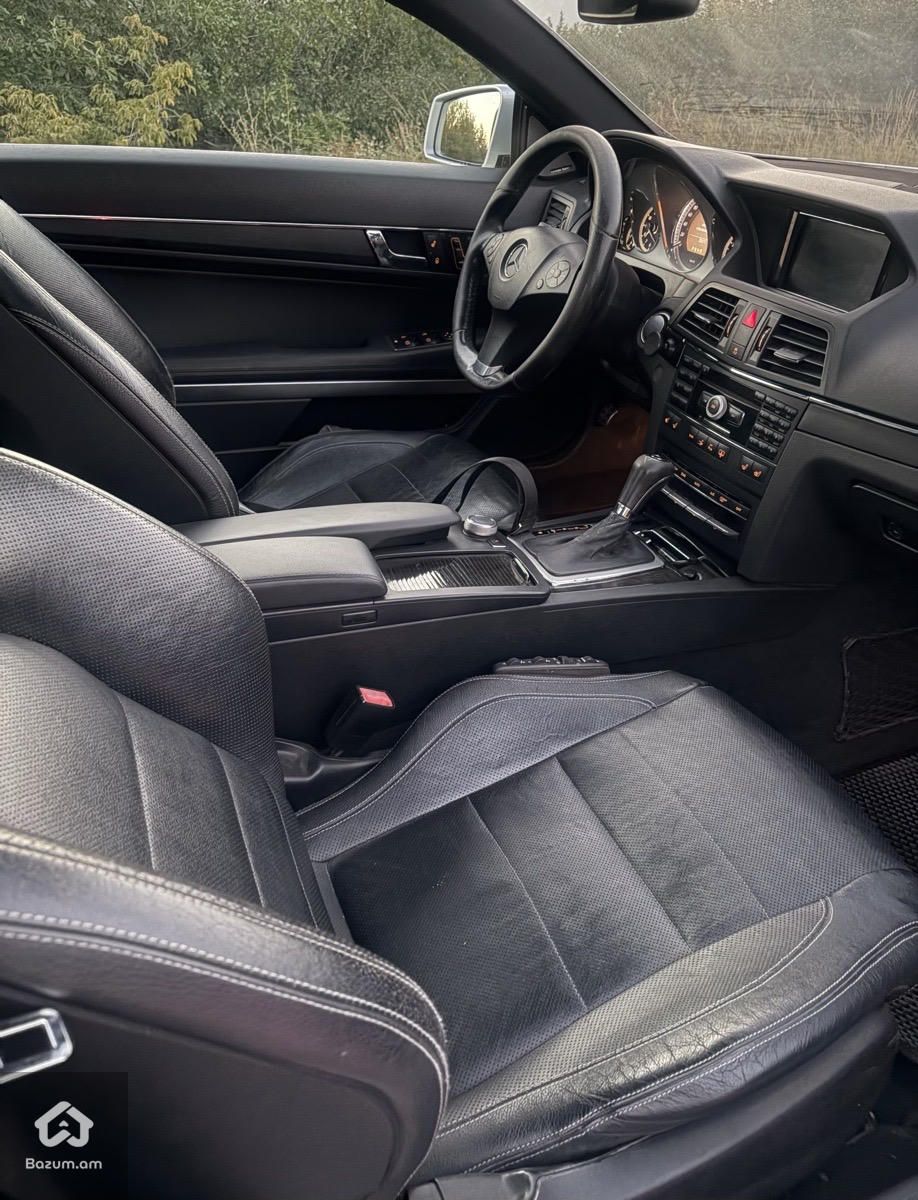 Mercedes-Benz E 350 2010 - image 11