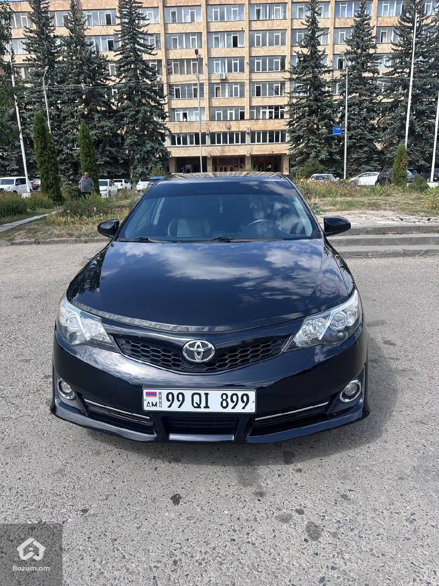 Toyota Camry 2014 - image 2
