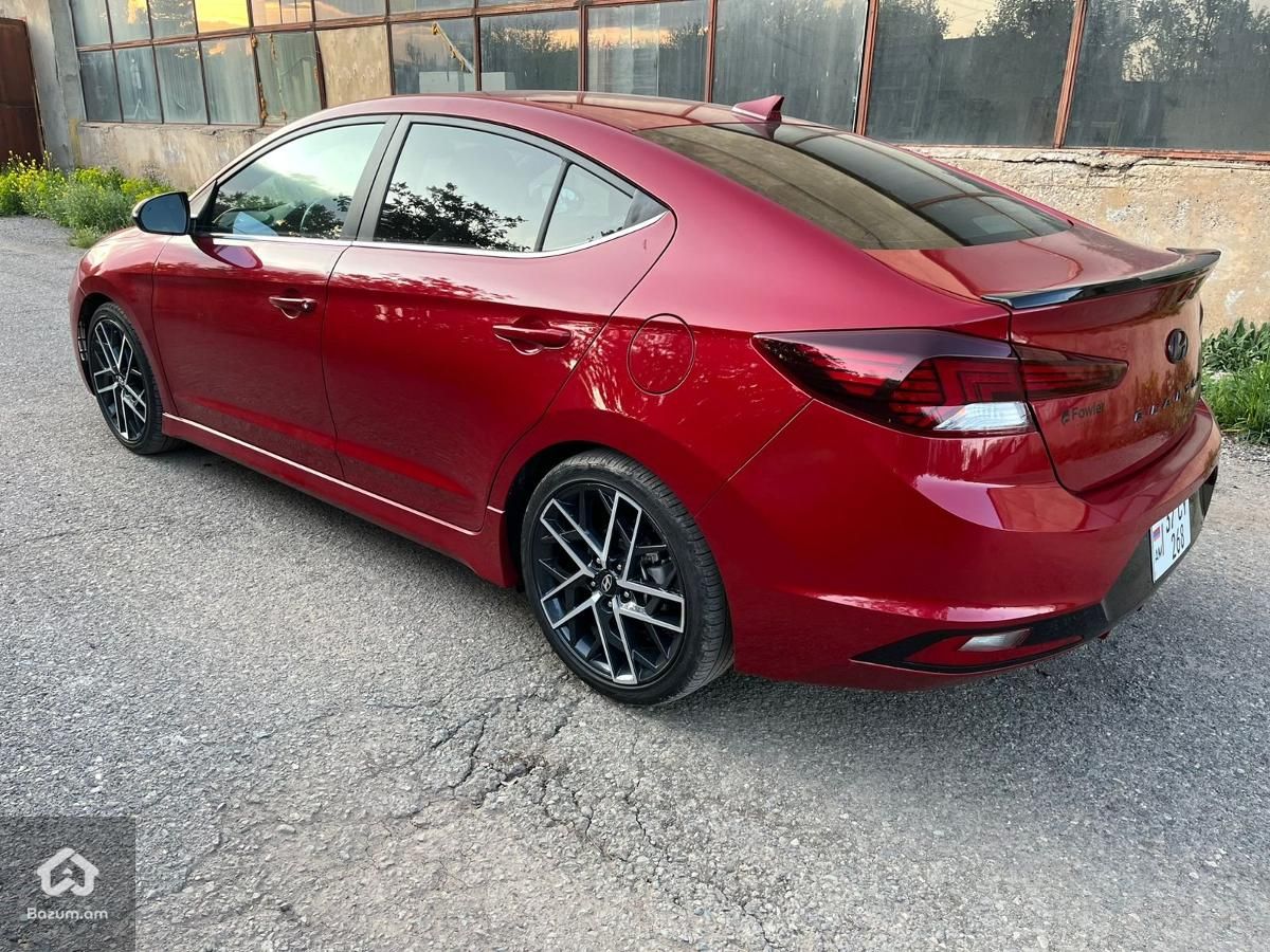Hyundai - image 1
