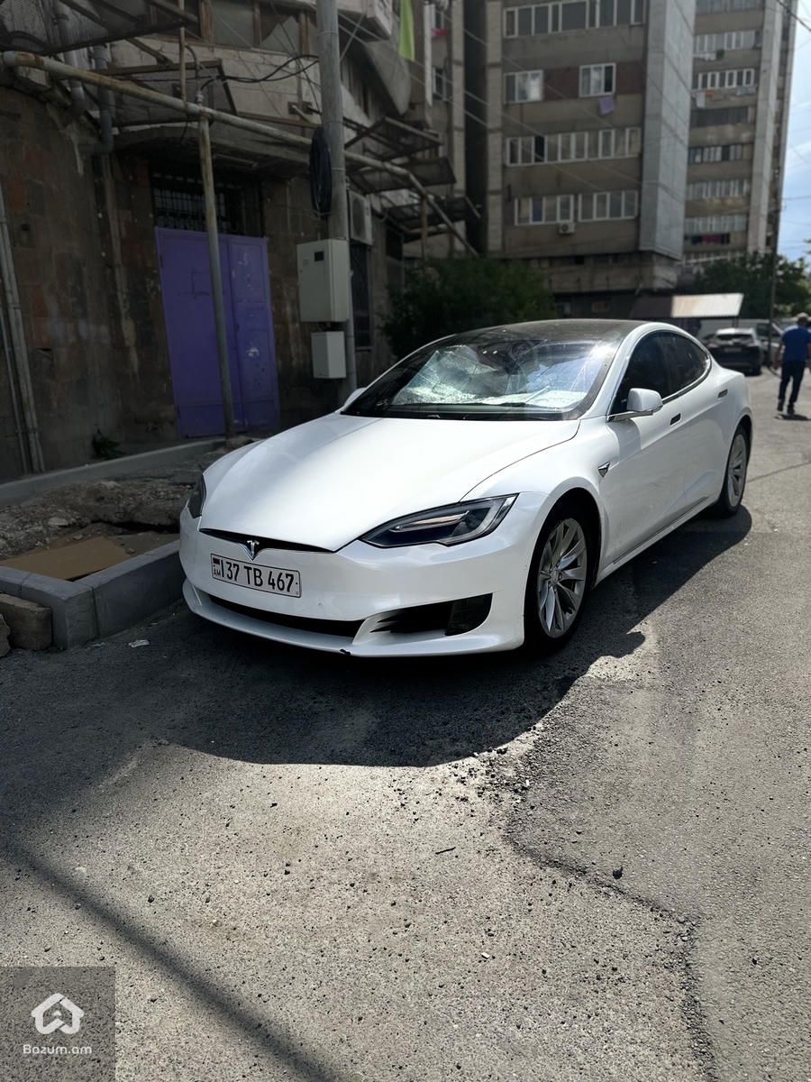 Tesla model s 75 D - image 1