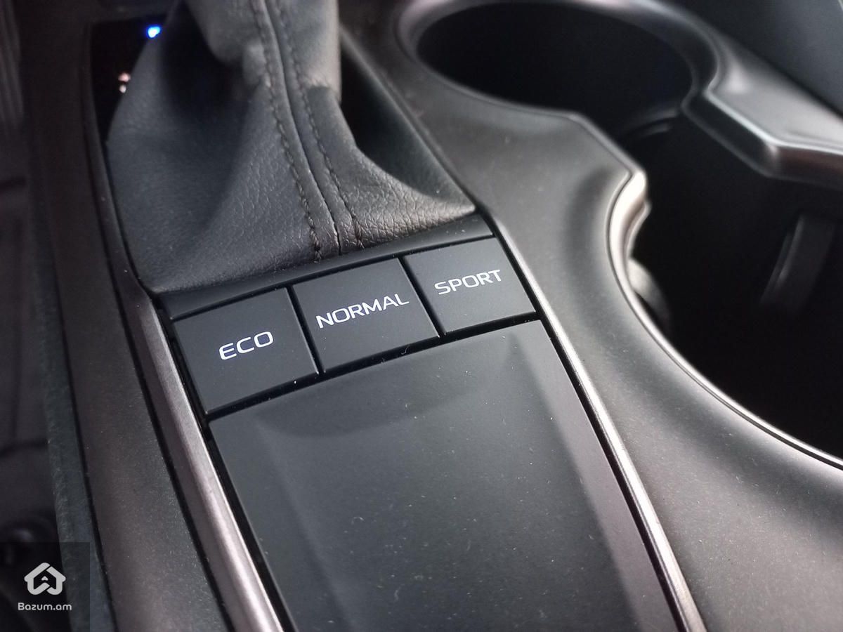 Toyota Camry 2023 - image 18