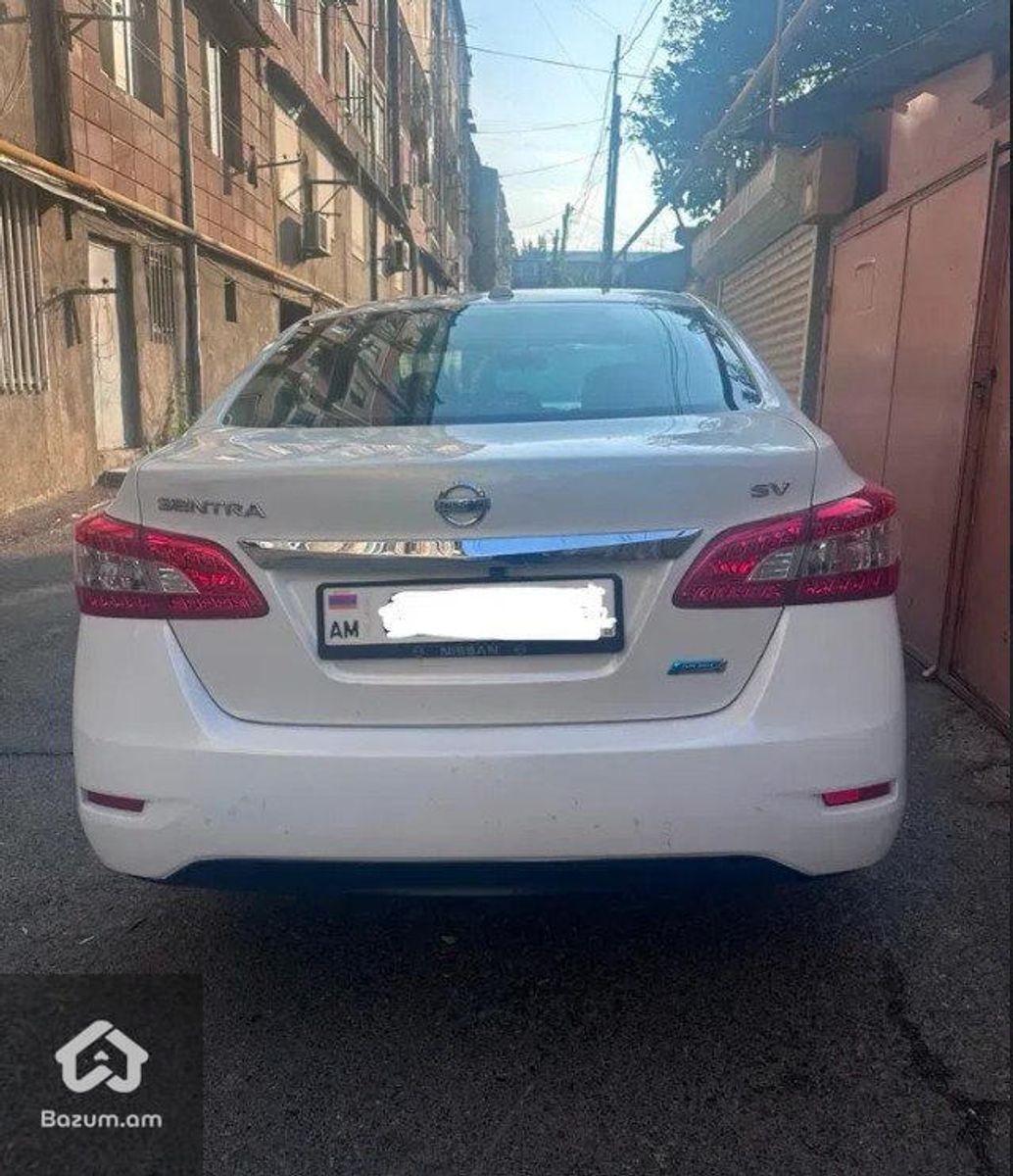 Nissan Sentra 2012 - image 1