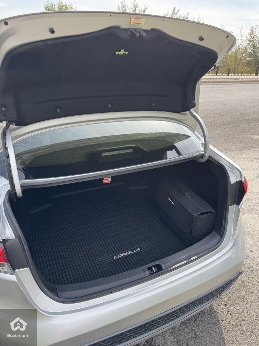 Toyota Corolla 2020 - image 8