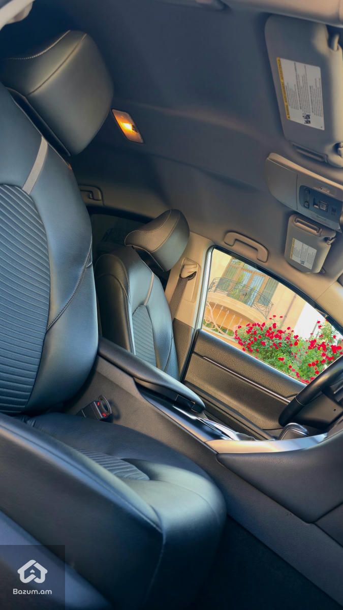 Toyota Camry SE 2.5L - image 21