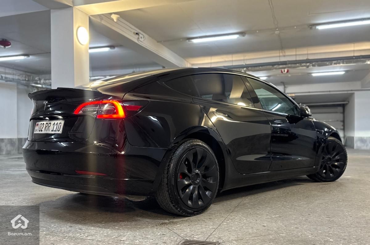 Tesla model 3 - image 5