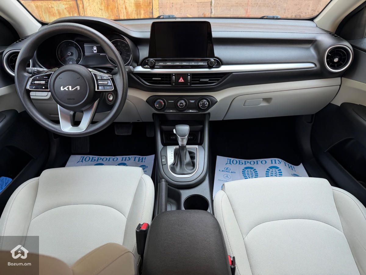 Kia Forte 2022 - image 8
