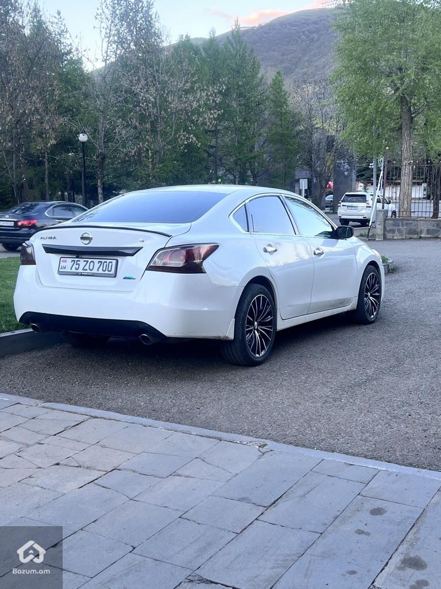NISSAN ALTIMA - image 3