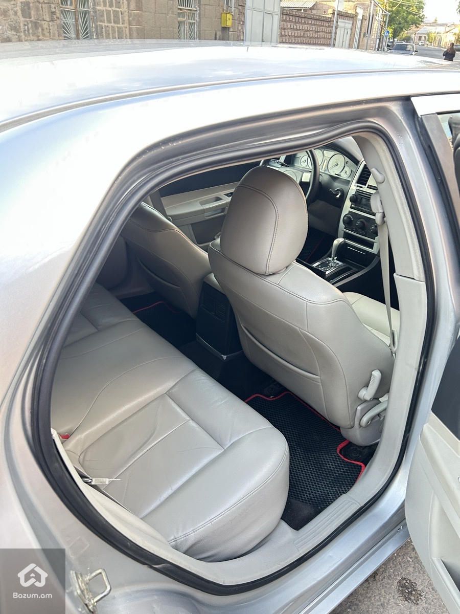 Chrysler 300C 2006 - image 6