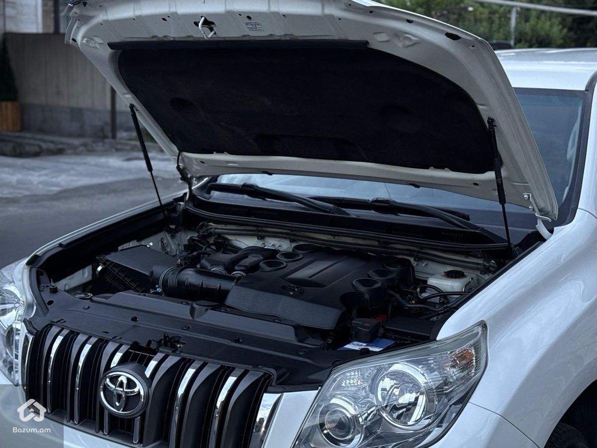 Toyota Land Cruiser Prado 2014 - image 11