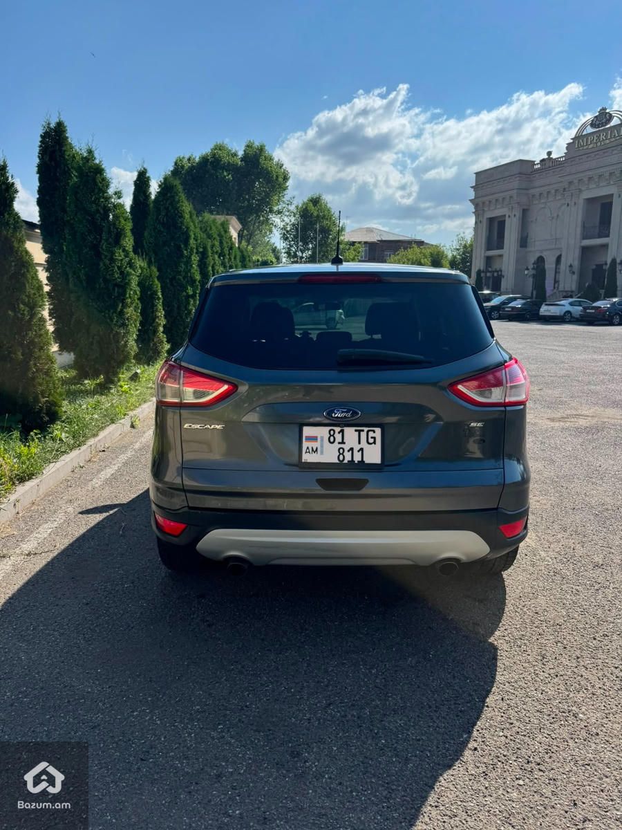 Ford Escape 2015 - image 2