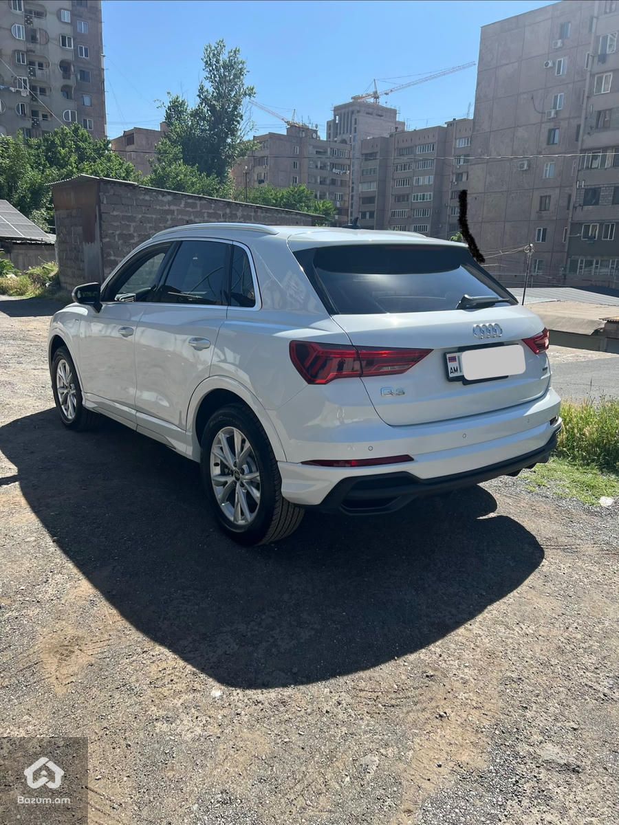 Audi Q3 Premium S Line 45 Quattro - image 5