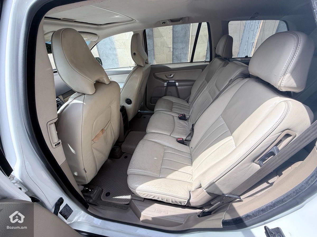 Volvo  - image 7