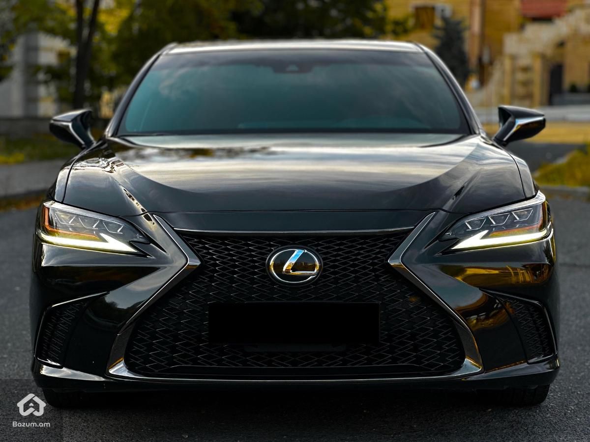 Lexus ES F-Sport - image 2