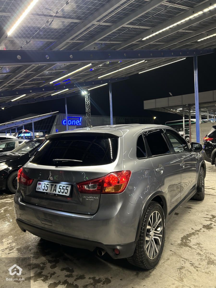Mitshubishi outlander sport - image 2
