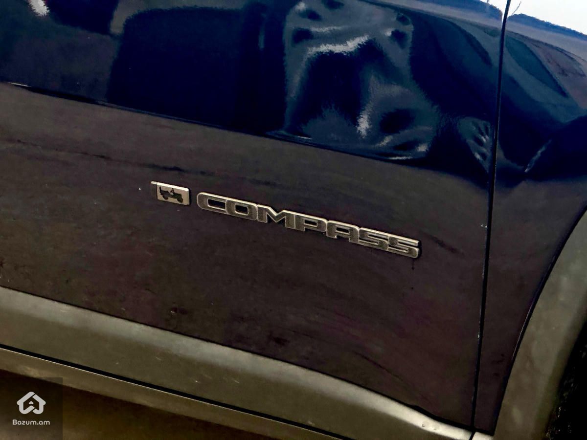 Jeep Compass Aniversary - image 10