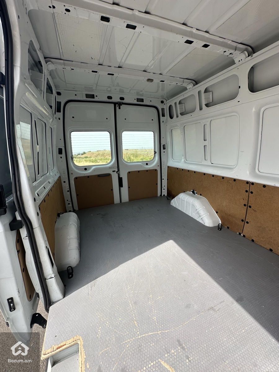 Ford Transit Բենզին - image 10