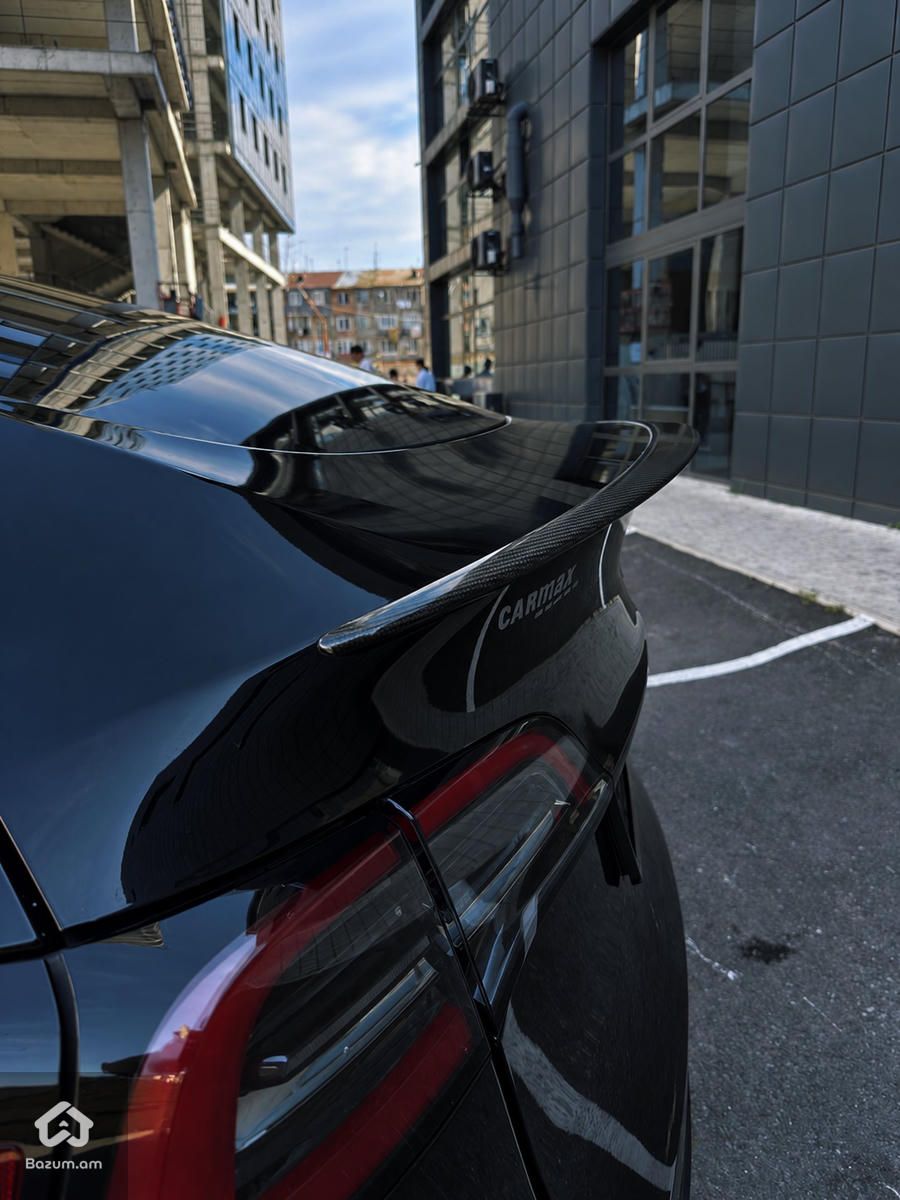 Tesla Model Y 2024 - image 8