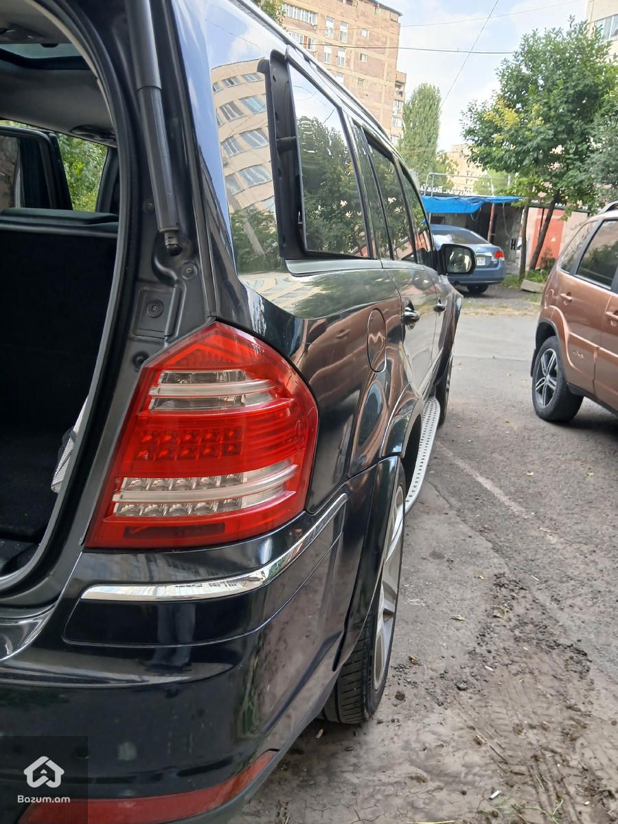 Mercedes GL - image 2
