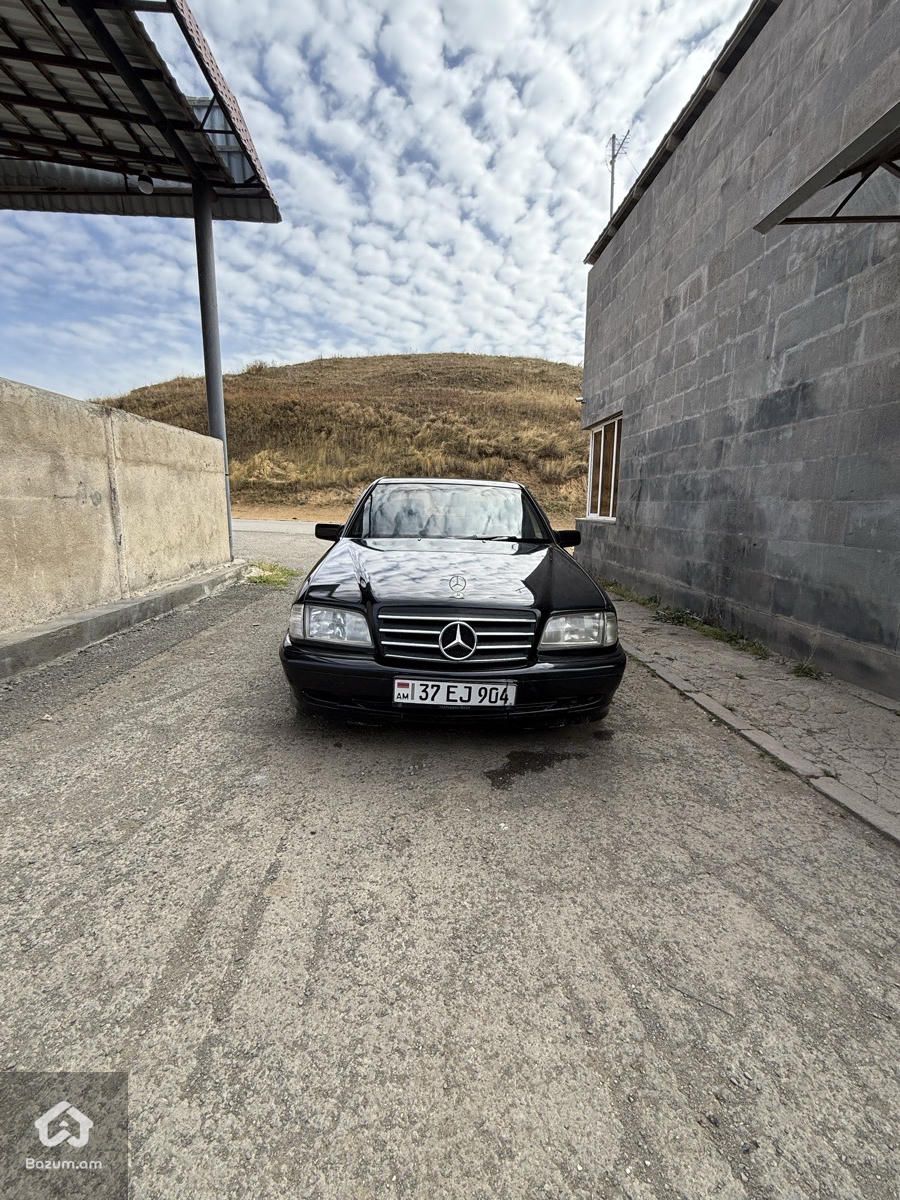 Mercedes-Benz 280 1996 - image 1
