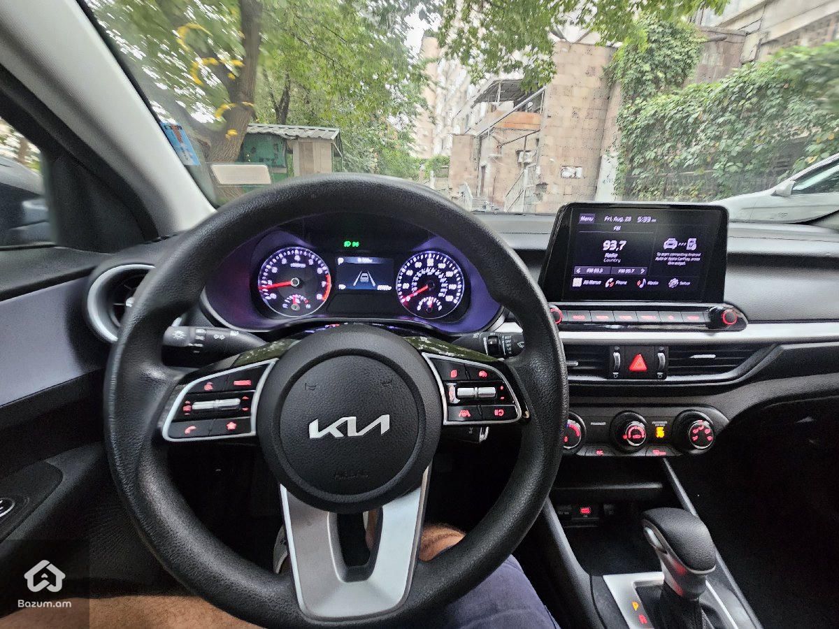 Kia Forte 2024 - image 10