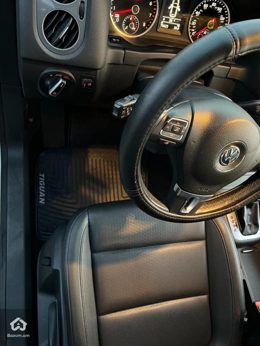 Volkswagen Tiguan  - image 7