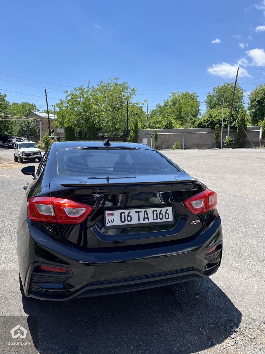 Chevrolet Cruze 2017 - image 2