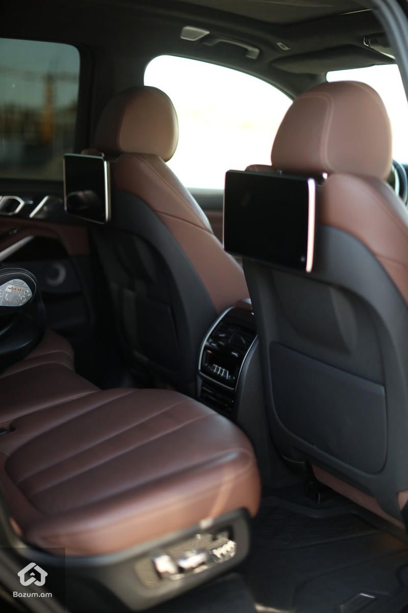 BMW X7 2019 M50i - image 18