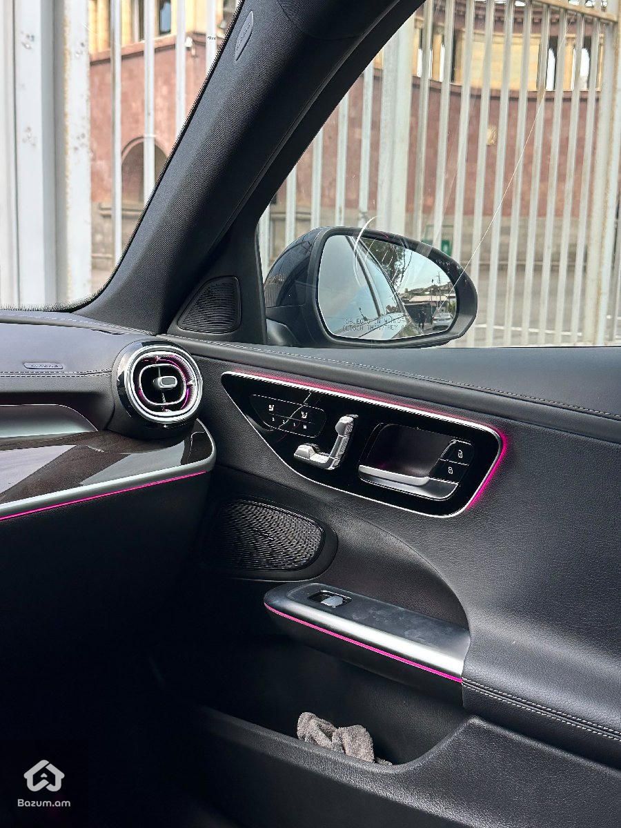Mercedes-Benz C 300 2022 - image 8