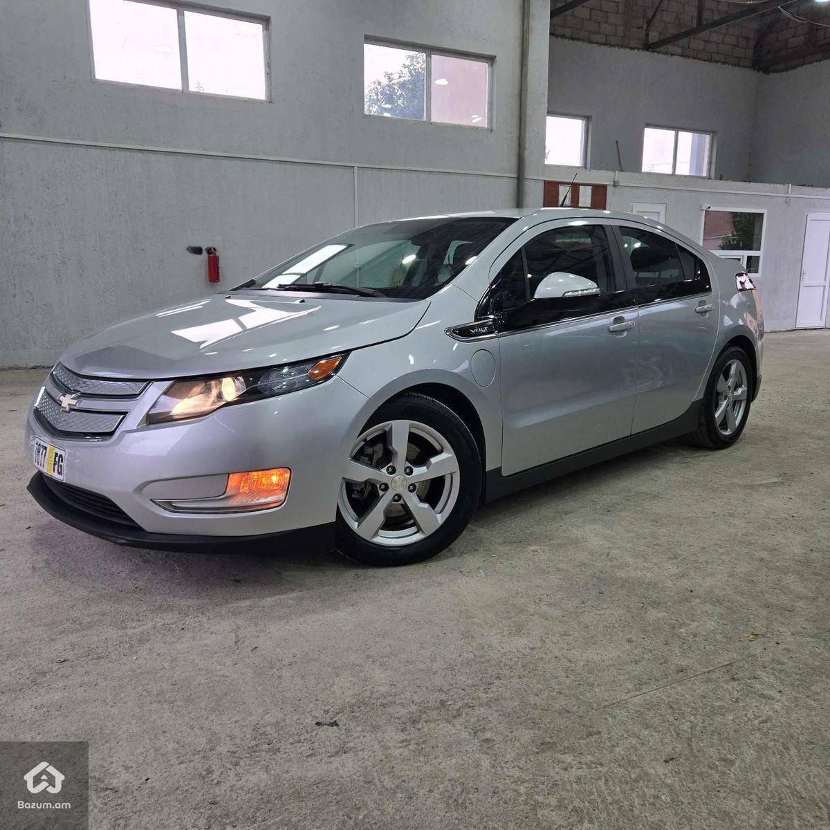 Chevrolet Volt 2013 - image 1
