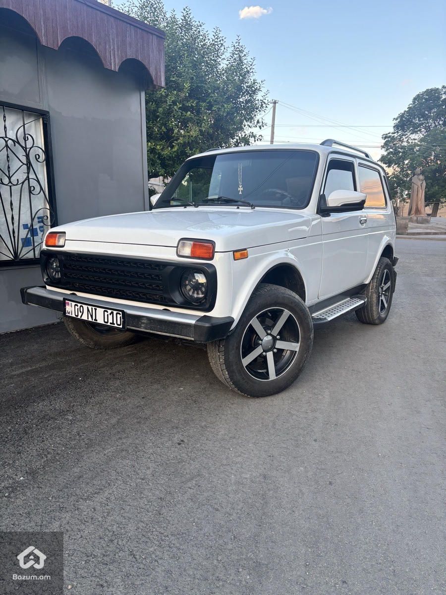 Lada Niva - image 1