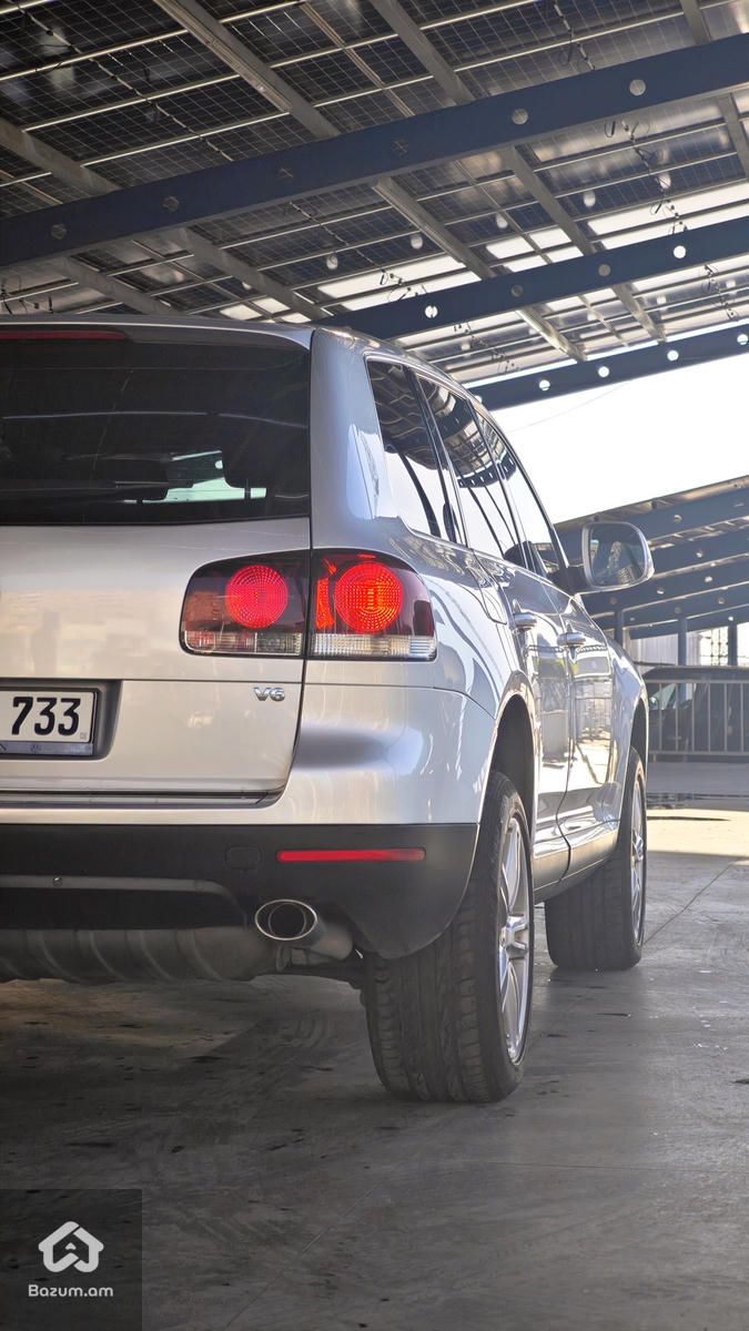 Volkswagen Touareg - image 7
