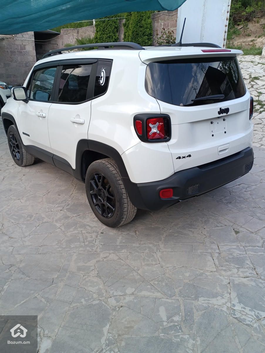 Jeep Renegade - image 3