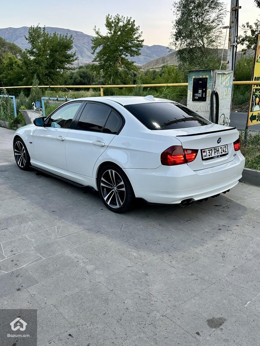 BMW M3 2009 - image 5