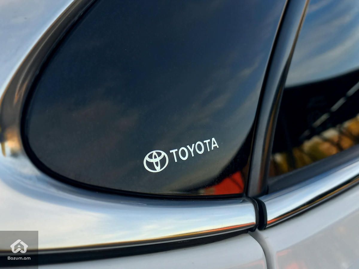 Toyota Camry 2016 - image 11