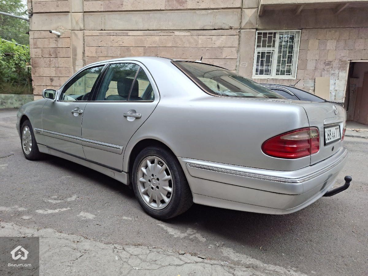 Mercedes-Benz E 320 2000 - image 4