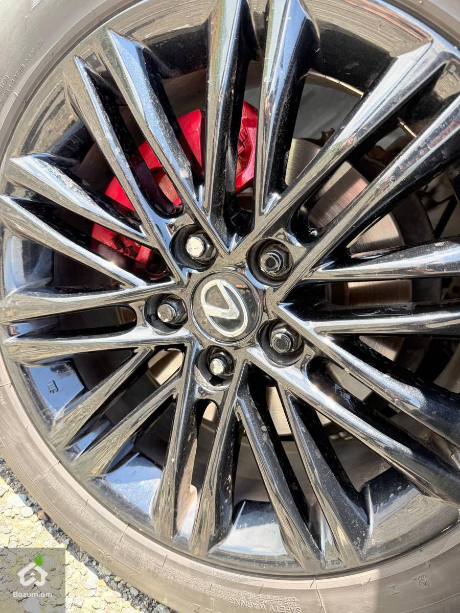 Lexus - image 4