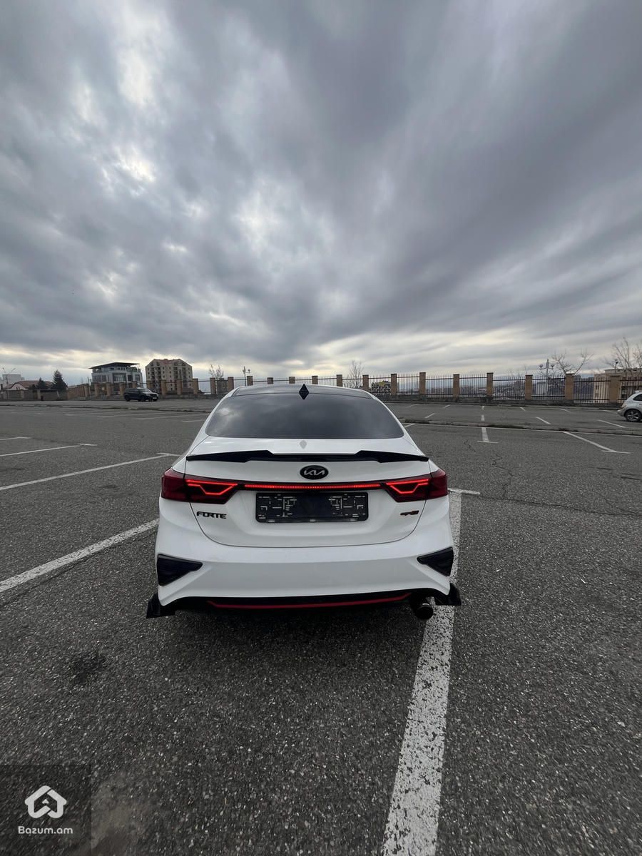 Kia Forte GT LINE - image 5