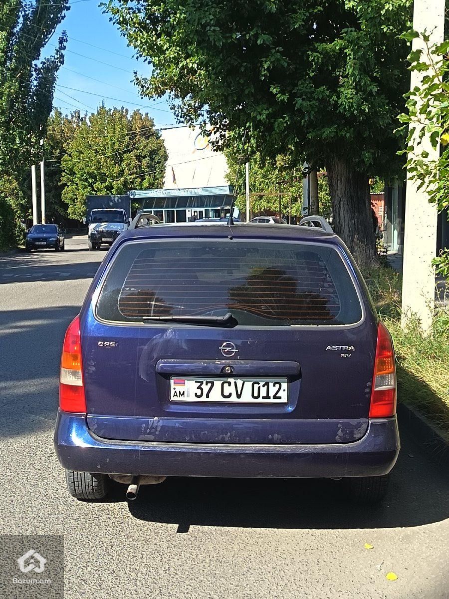 Opel Astra  - image 4