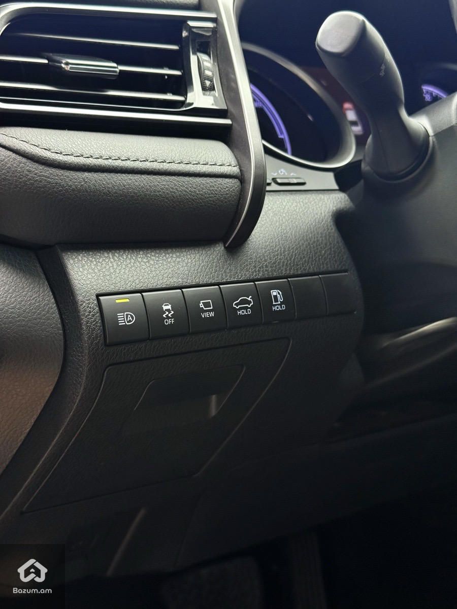 Toyota Camry 2021 HYBRID - image 16