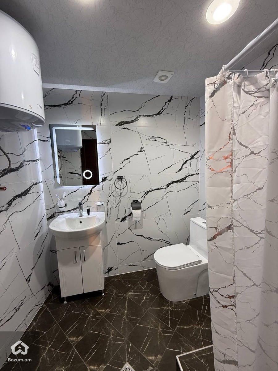 Smail juest House Lori  - image 17