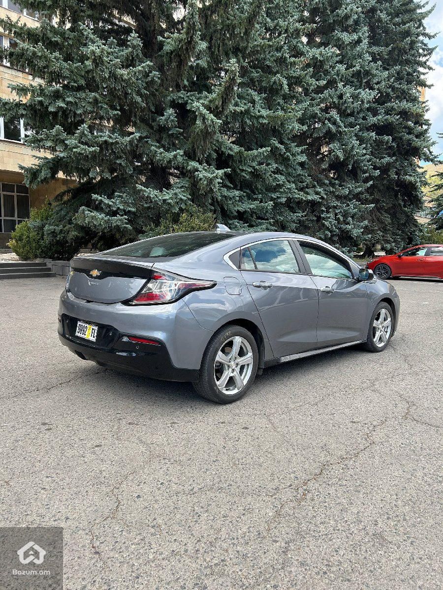 Chevrolet Volt 2018 - image 2
