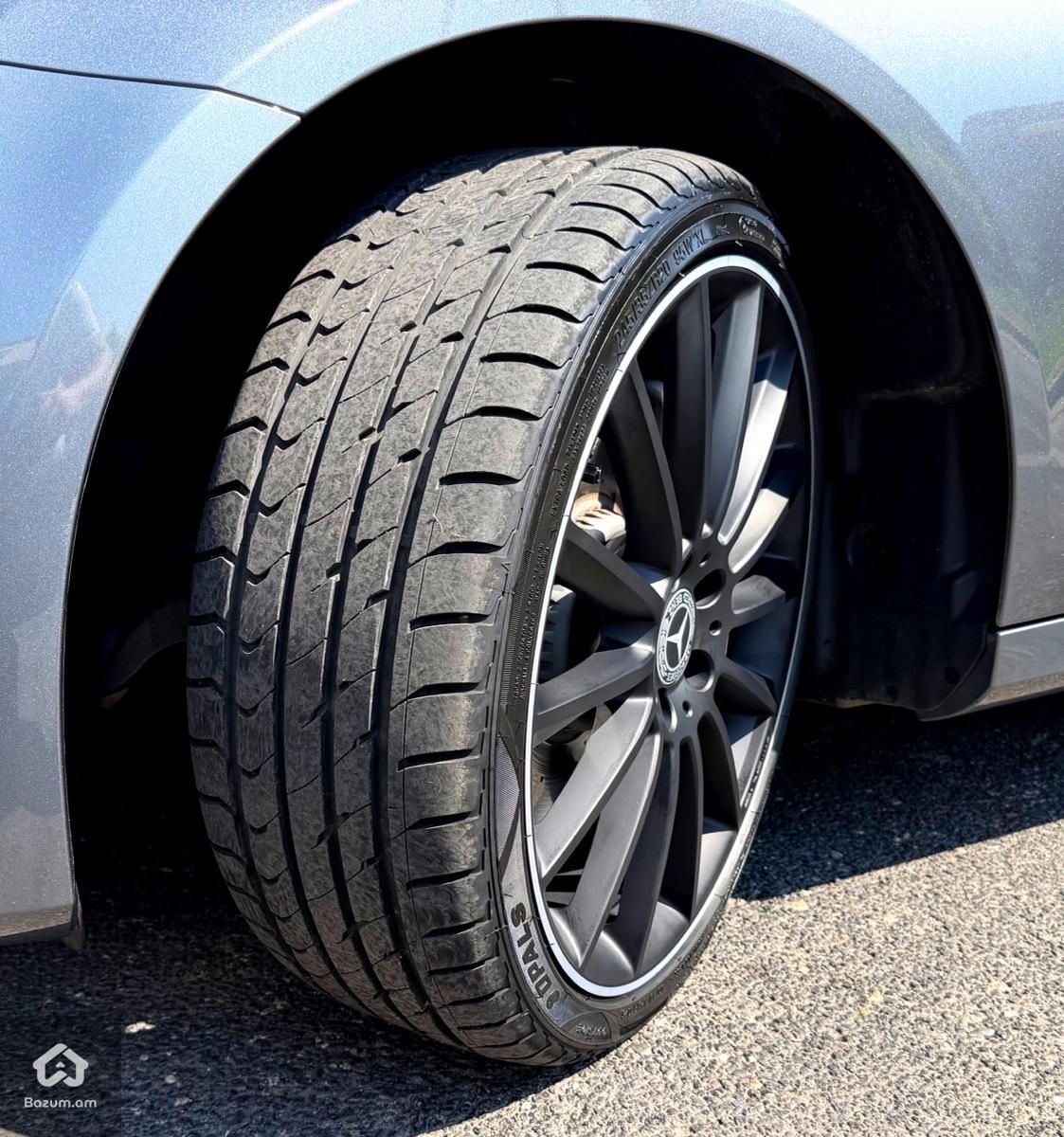 Mercedes Benz E350 AMG Line W213 - image 15